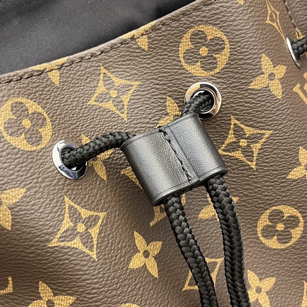 ルイヴィトンバッグ着用イメージ